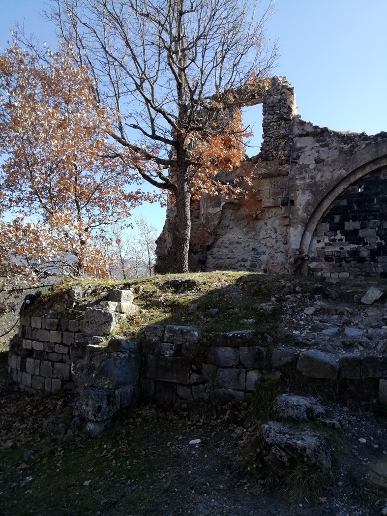 Les trois chapelles et le rocher de neuf heures 17 