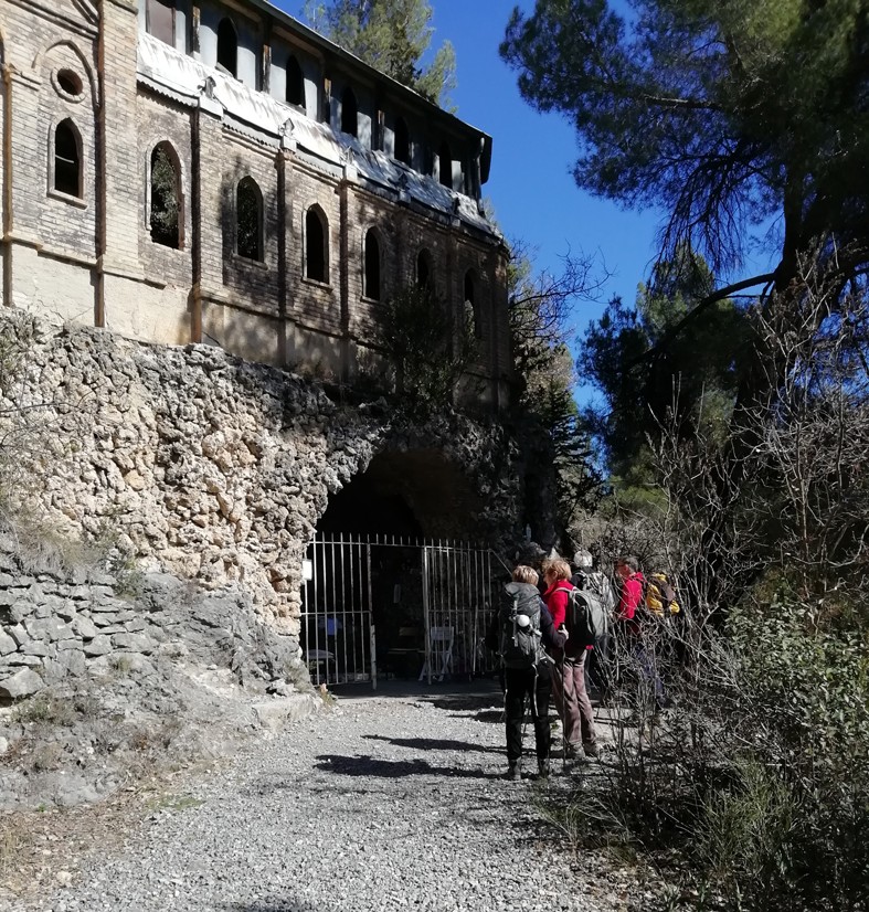 Les trois chapelles et le rocher de neuf heures 9 