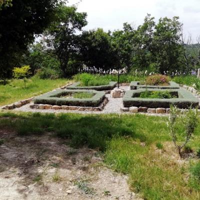 Prieure de salagon 8 